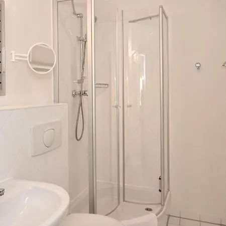 Celia Apartment