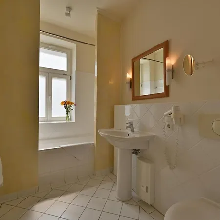 Celia Apartment *
