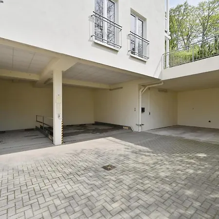 Celia Apartment